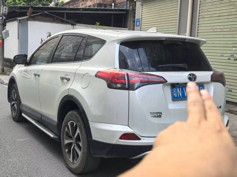 廣州17年豐田RAV44