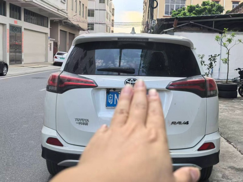 廣州17年豐田RAV48