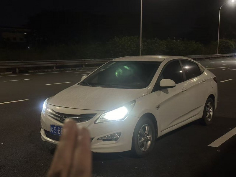 廣州18年現代瑞納1