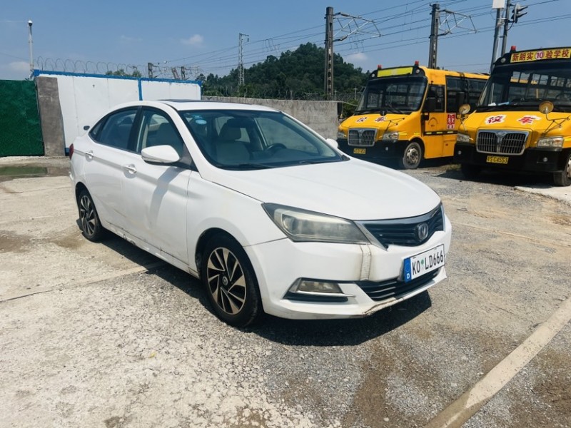 東莞16年長安汽車悅翔4