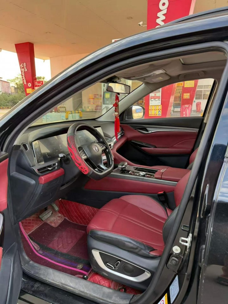 南陽22年長安汽車CS754