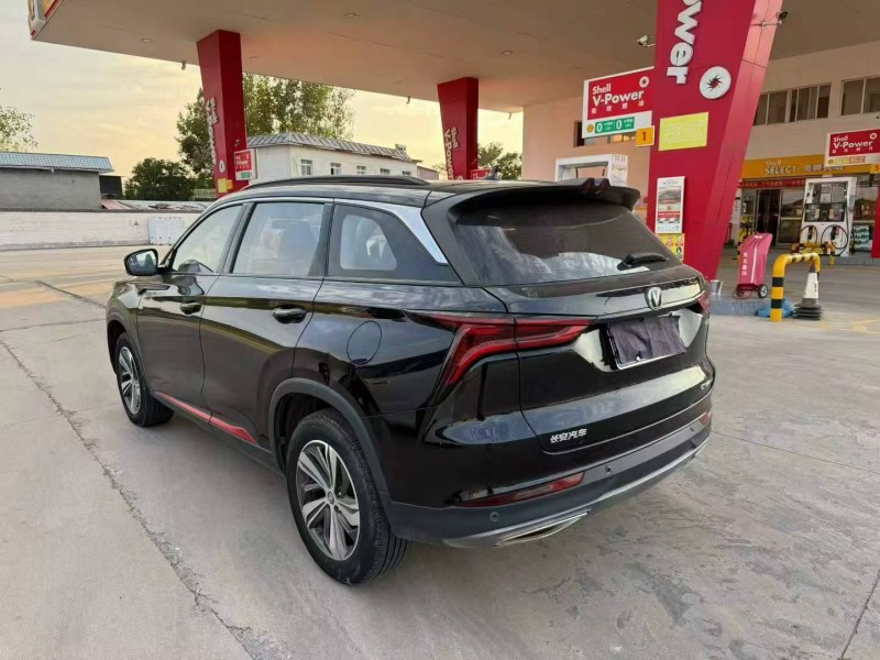 南陽22年長安汽車CS757