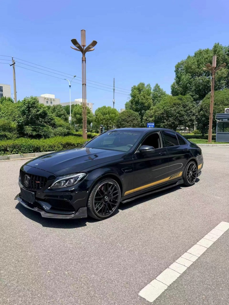 南陽18年奔馳AMG3