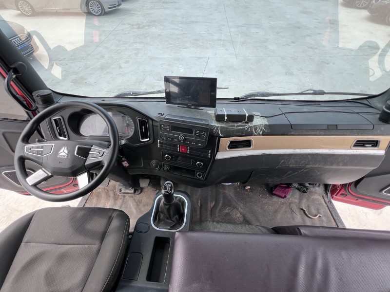 新鄉25年卡車系列重汽王牌5