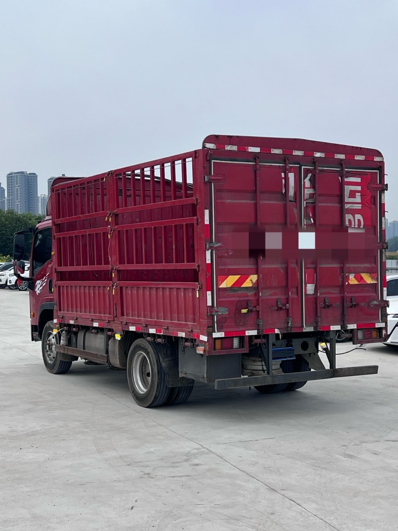 新鄉25年卡車系列重汽王牌8