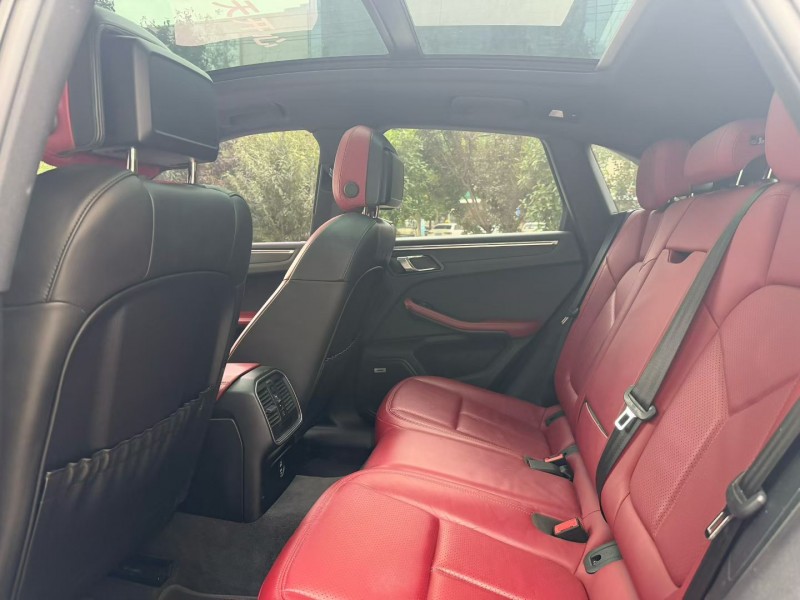 太原22年保時捷Macan7