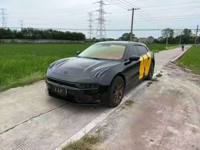 紹興23年極氪汽車0012