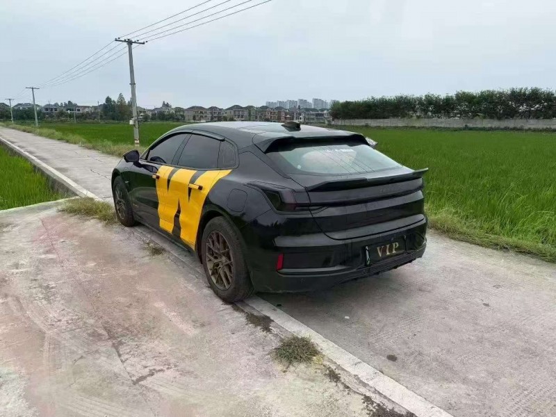 紹興23年極氪汽車0015