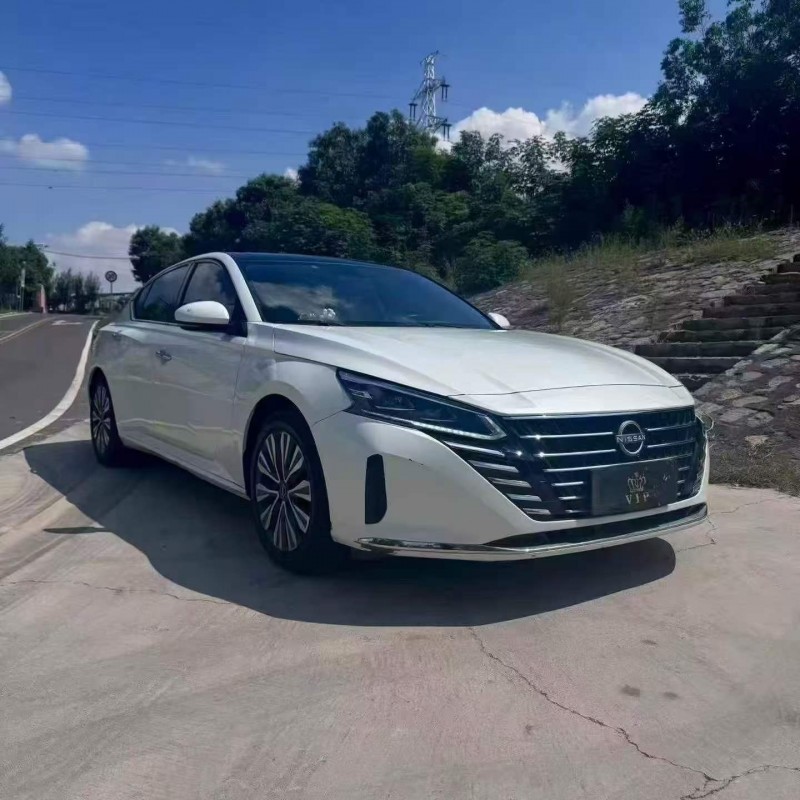 濮陽23年日產天籟2
