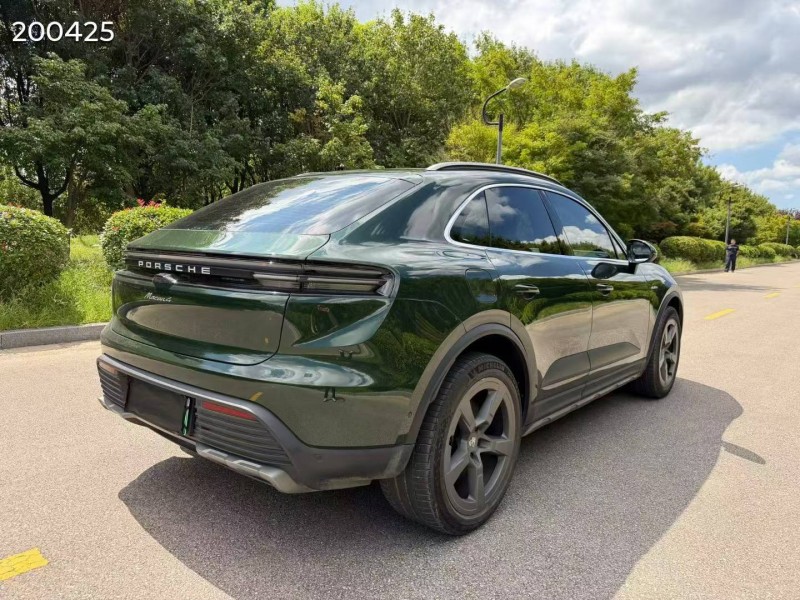 鹽城25年保時捷Macan9