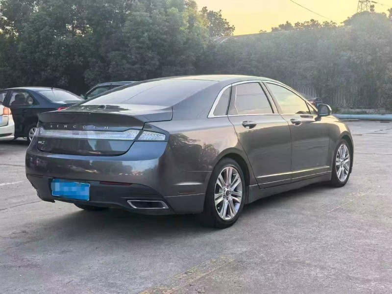 南陽16年林肯MKZ7