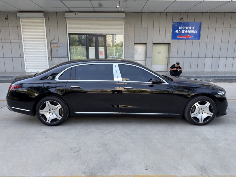 济宁25年奔驰迈巴赫S级4