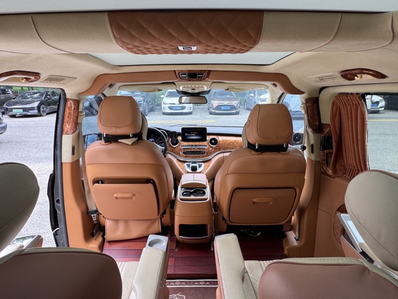 東莞18年奔馳V4