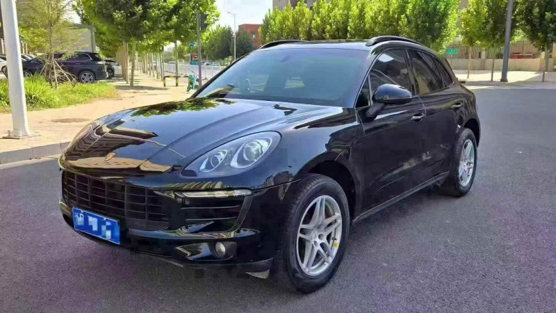 秦皇島15年保時捷Macan2