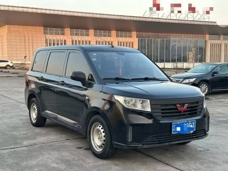 東莞20年五菱汽車宏光9