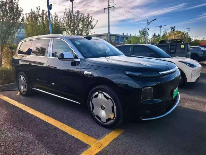 廣州26年零跑汽車D192