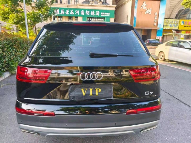 襄阳16年奥迪Q76