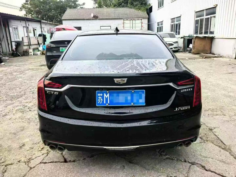 南通20年凯迪拉克CT68