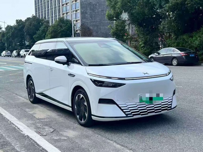 珠海25年小鹏汽车X93