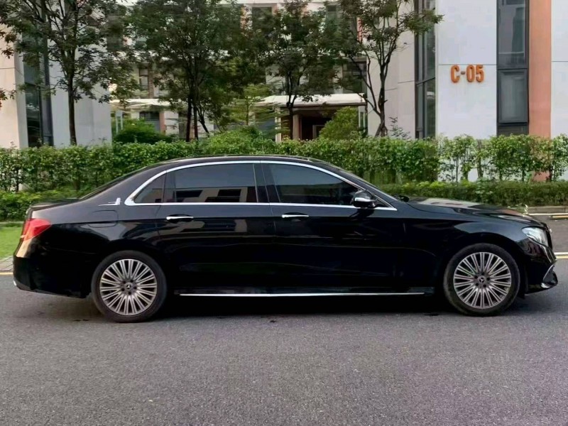 广州17年奔驰E6
