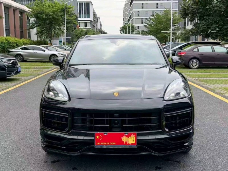 广州23年保时捷卡宴1