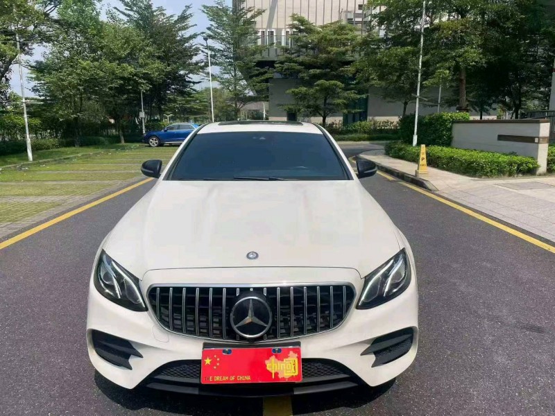 广州17年奔驰E1