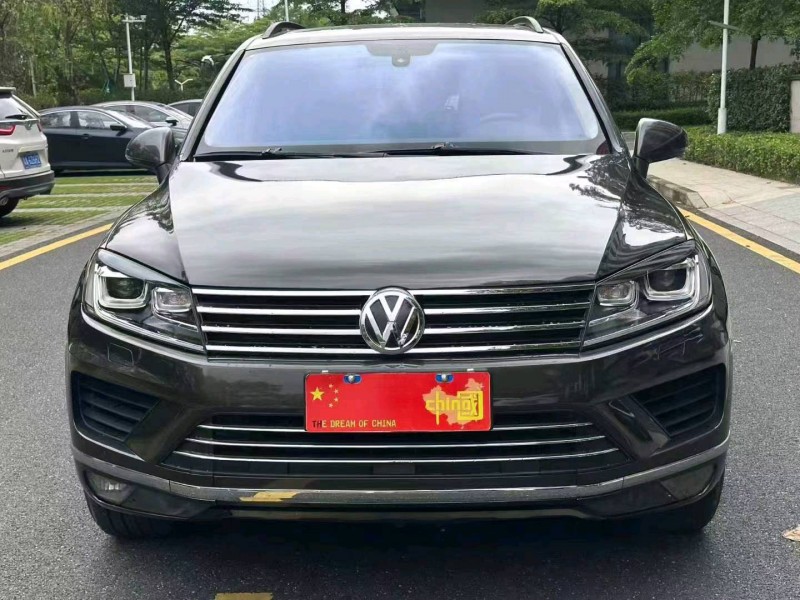 广州16年大众途锐1