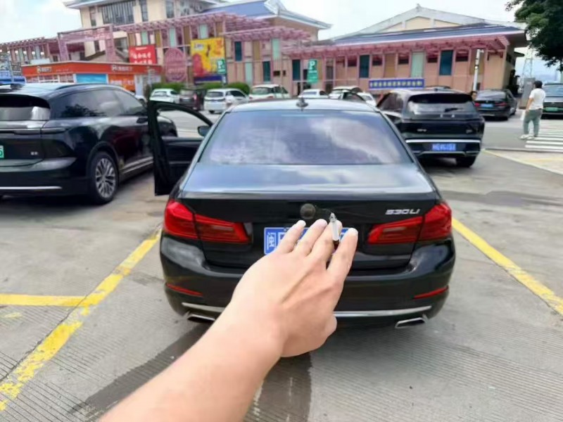广州18年宝马5系9