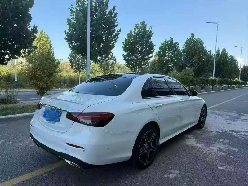 泰安22年奔驰E8
