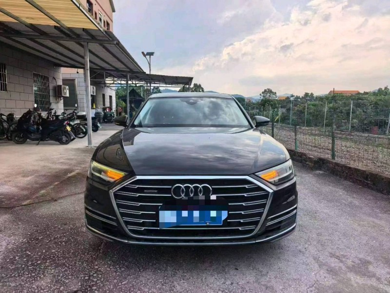 三明18年奥迪A8L1