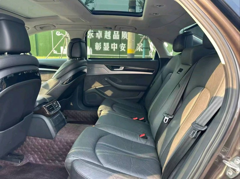 枣庄18年奥迪A8L7
