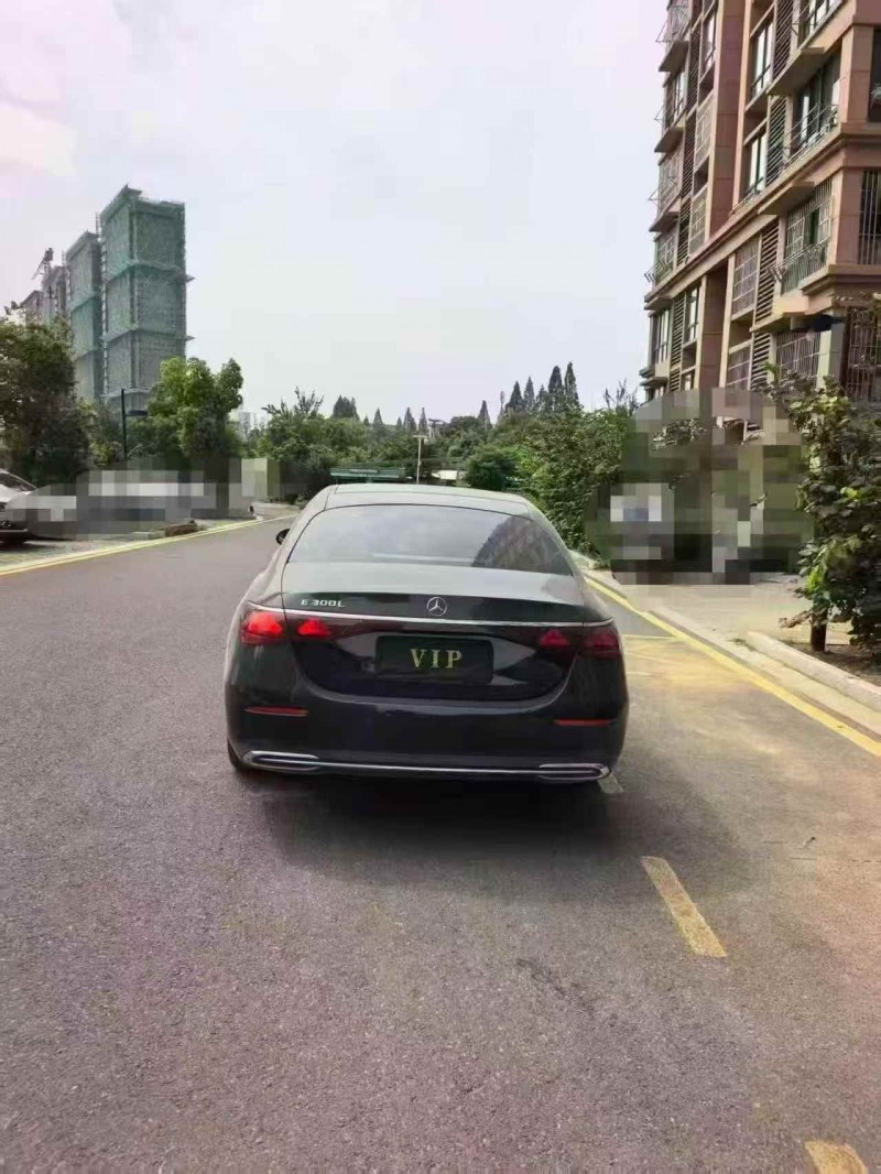 淮北24年奔驰E8
