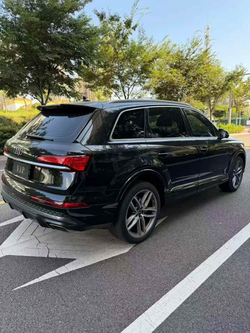 潍坊25年奥迪Q78