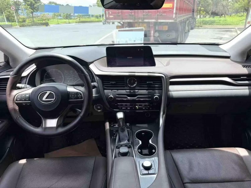 厦门17年雷克萨斯RX8