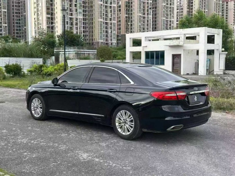 南宁22年福特金牛座8