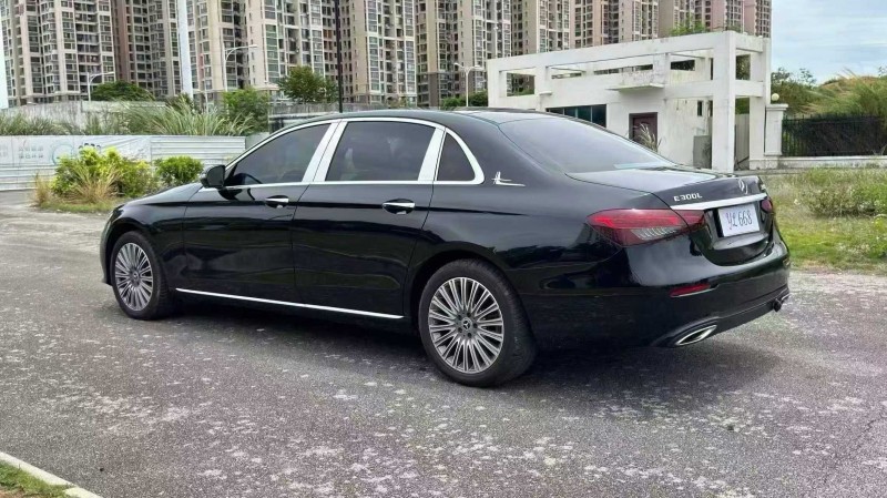 南宁22年奔驰E8