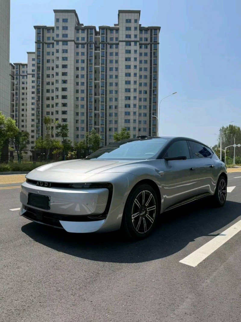 襄阳26年奥迪E53