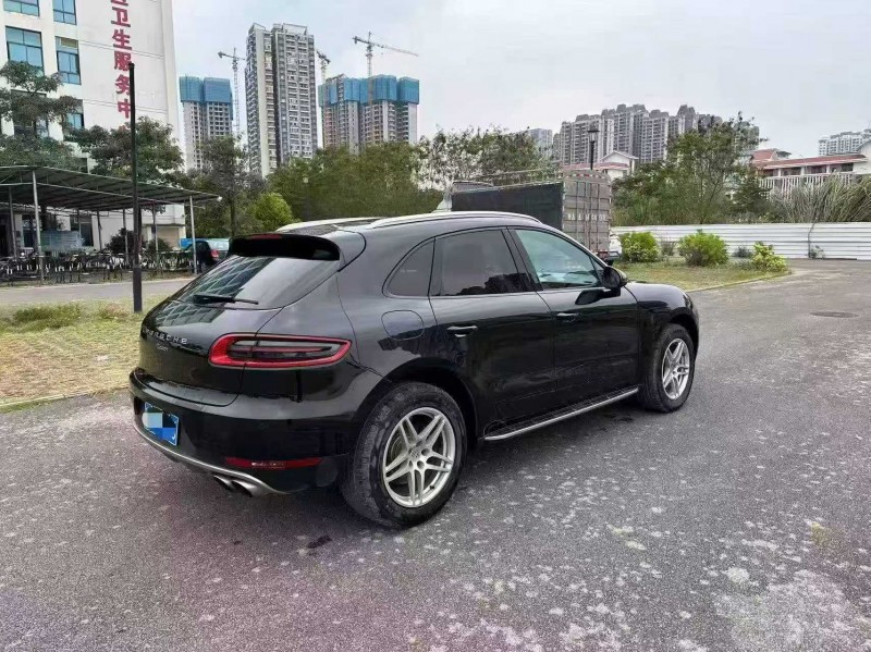 南宁16年保时捷Macan7