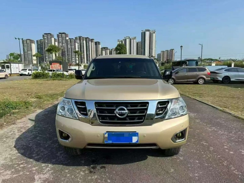 南宁17年日产途乐1