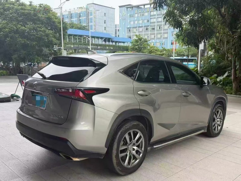深圳16年雷克萨斯NX8