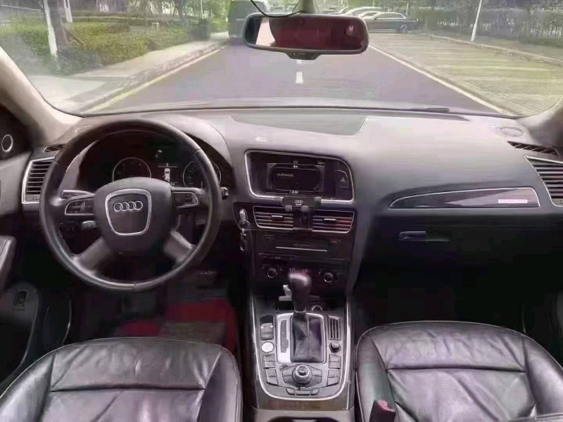 广州12年奥迪Q58