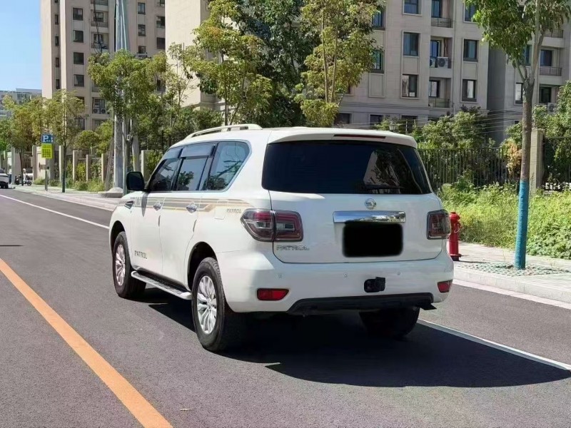 徐州17年日产途乐8