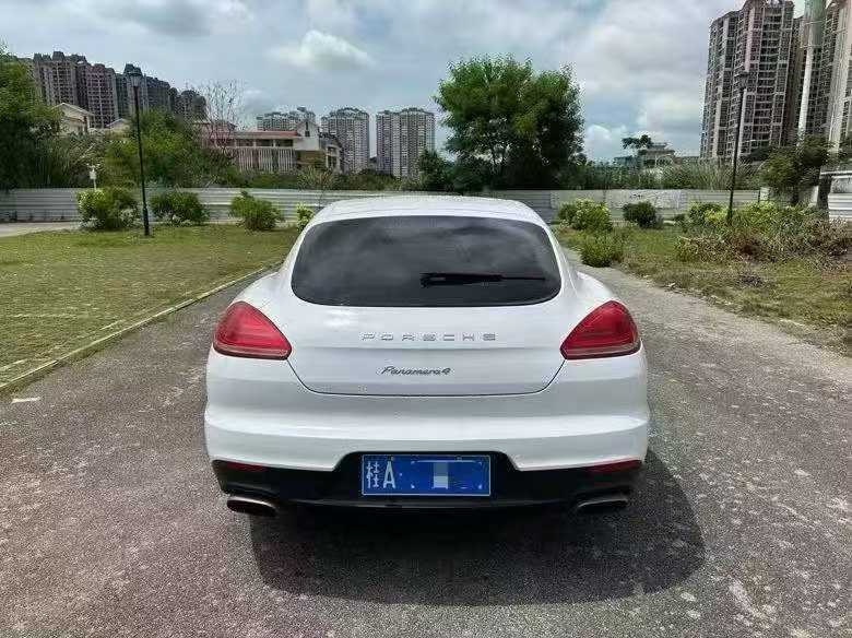 南宁14年保时捷帕拉梅拉9