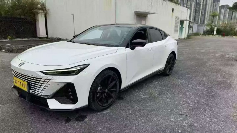 南寧25年長安汽車UNI3