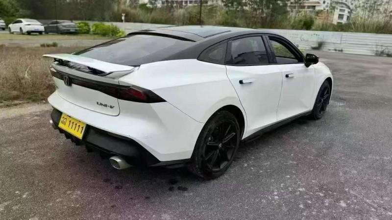 南寧25年長安汽車UNI7