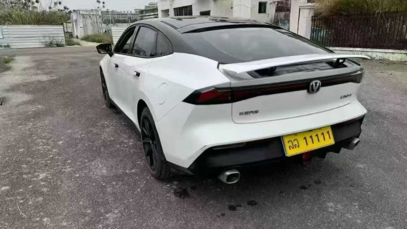南寧25年長安汽車UNI8
