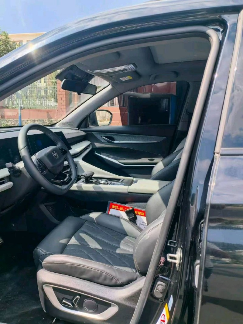 貴陽25年長安汽車CS754