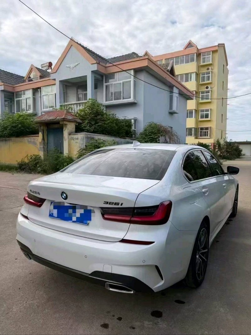 东营22年宝马3系7
