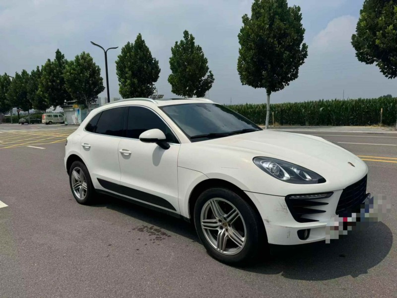聊城15年保时捷Macan3