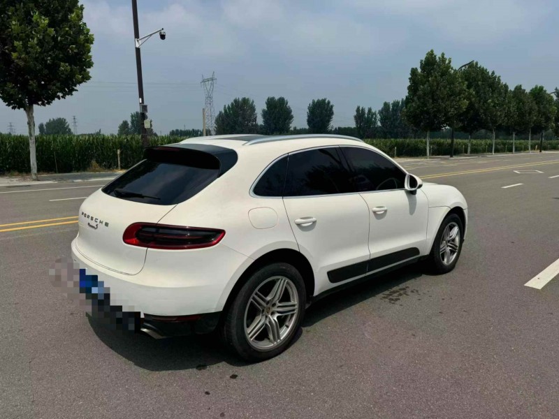 聊城15年保时捷Macan8